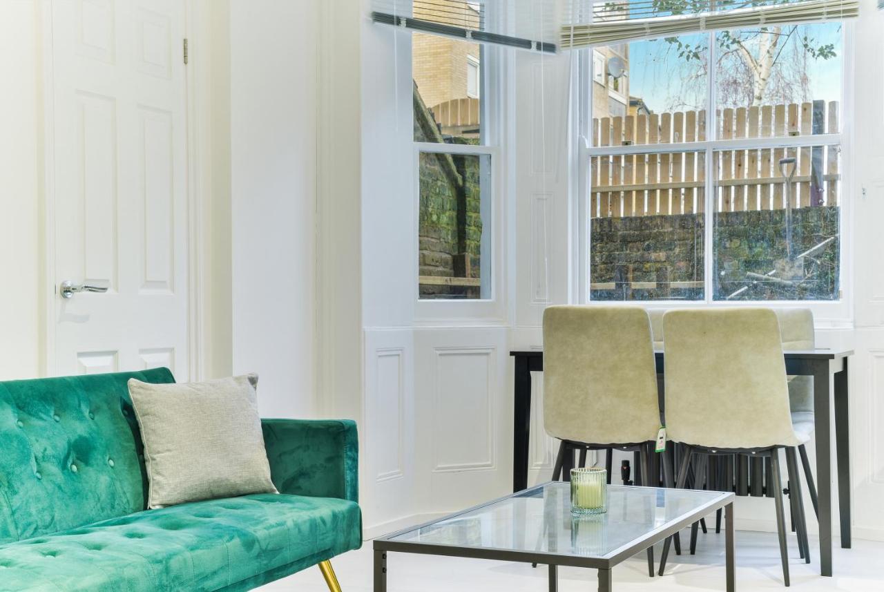 Amazing 2 Bed Apartment Clapham North Londyn Zewnętrze zdjęcie
